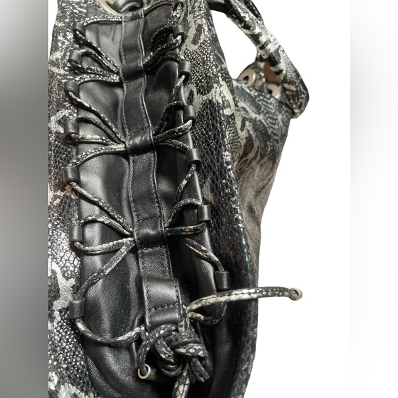 6126 Lindsay Lohan TEMPEST Python Handbag - Picture 8 of 12